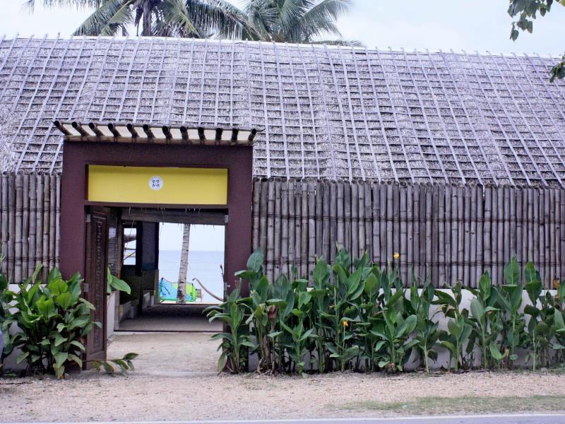 Mangoriders Beach Club Катиклан Экстерьер фото