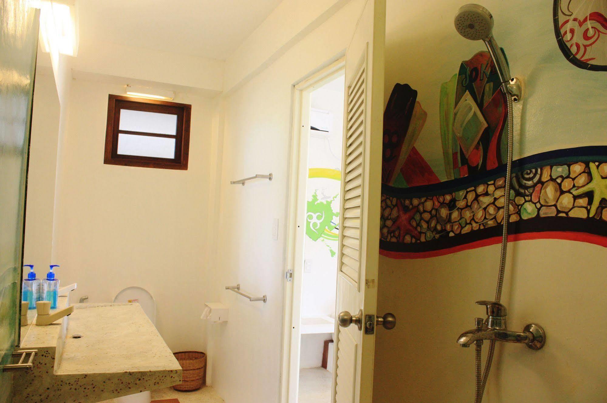 Mangoriders Beach Club Катиклан Экстерьер фото