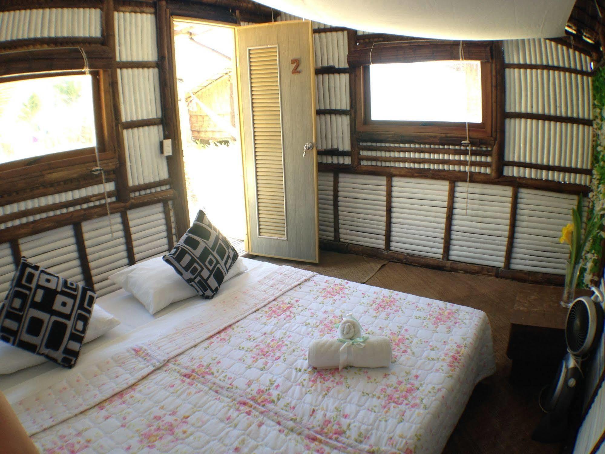 Mangoriders Beach Club Катиклан Экстерьер фото