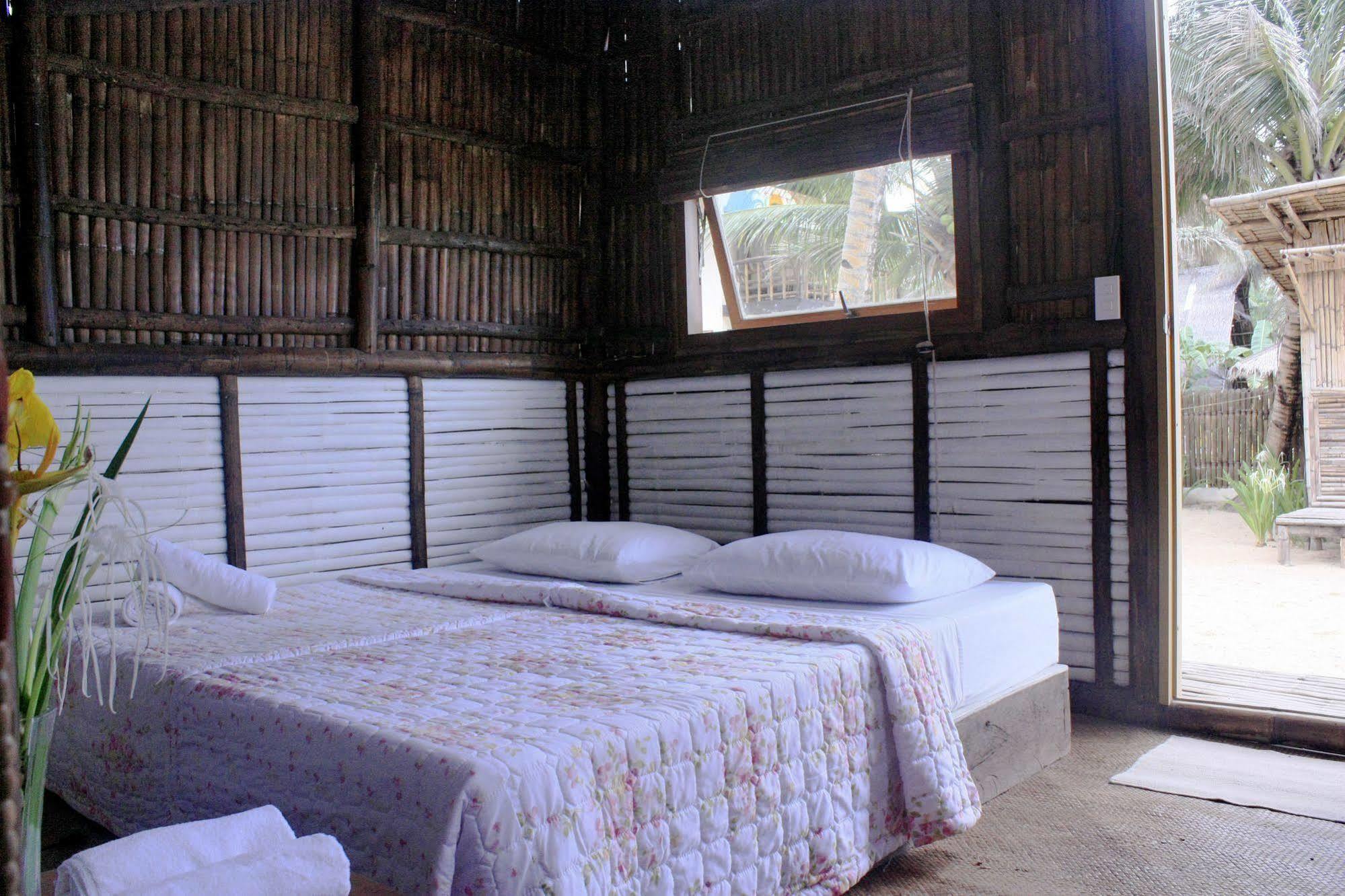Mangoriders Beach Club Катиклан Экстерьер фото
